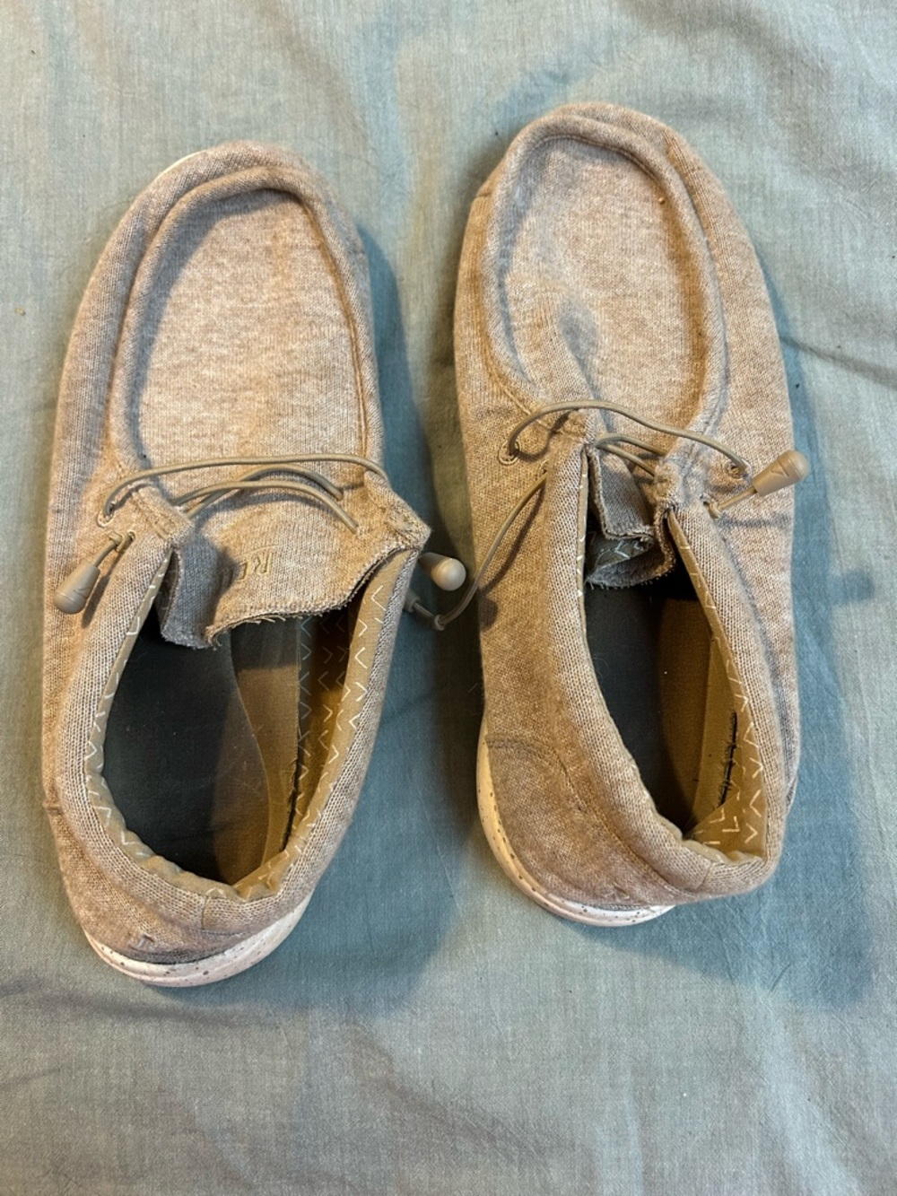 Reef Casual Men's Slip-On Shoes in Light Gray